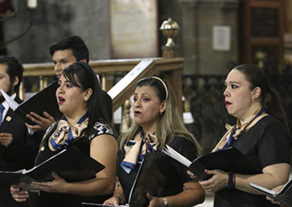 Coro de la UG y Coro de la Universidad de Princeton unen sus voces en el Templo de la Compa&ntilde;&iacute;a