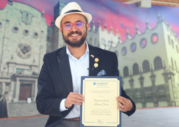  Acad&eacute;mico de la UG recibe prestigiosa beca Fulbright-Garc&iacute;a Robles 2025