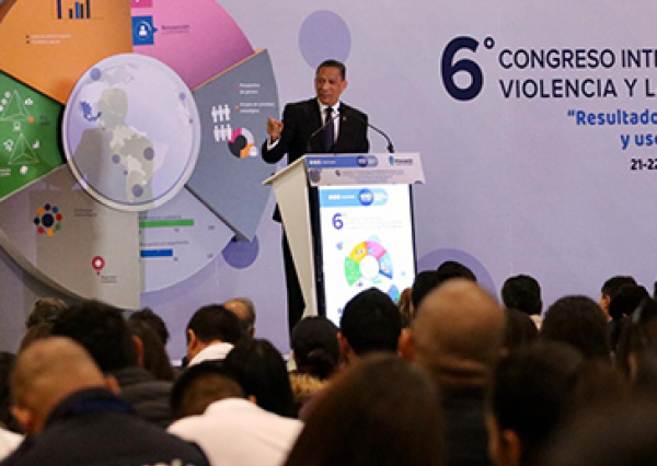 Plantea Dr. Luis Felipe Guerrero Agripino los retos de la pol&iacute;tica criminal ante la industria 4.0