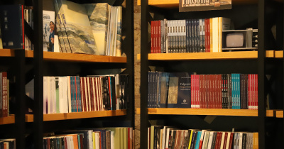 Librer&iacute;a UG: espacio para la promoci&oacute;n editorial y el encuentro