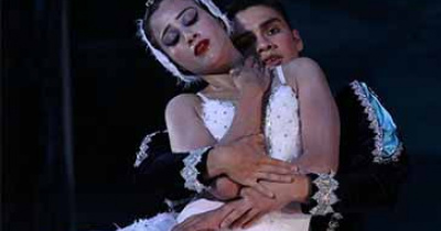 Presenta Compa&ntilde;&iacute;a de Artes de la UG la obra cl&aacute;sica de ballet “El Lago de los Cisnes”