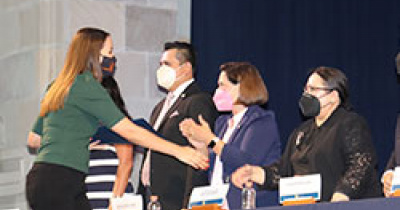 Premia la Divisi&oacute;n de Derecho, Pol&iacute;tica y Gobierno de la UG, la excelencia de sus estudiantes 