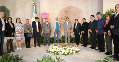 Autoridades universitarias renuevan el Fuego Simb&oacute;lico de la Libertad