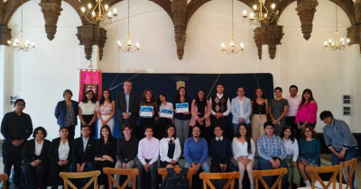 Estudiantes de Nivel Medio Superior realizan 2&deg; Torneo de Debate