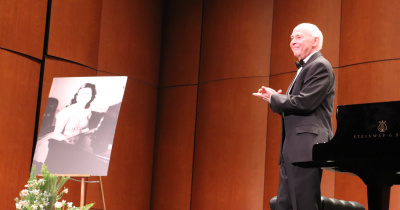 Ofrece el Mtro. Osorio espl&eacute;ndido concierto en homenaje a su madre, la destacada docente Luz Mar&iacute;a Puente