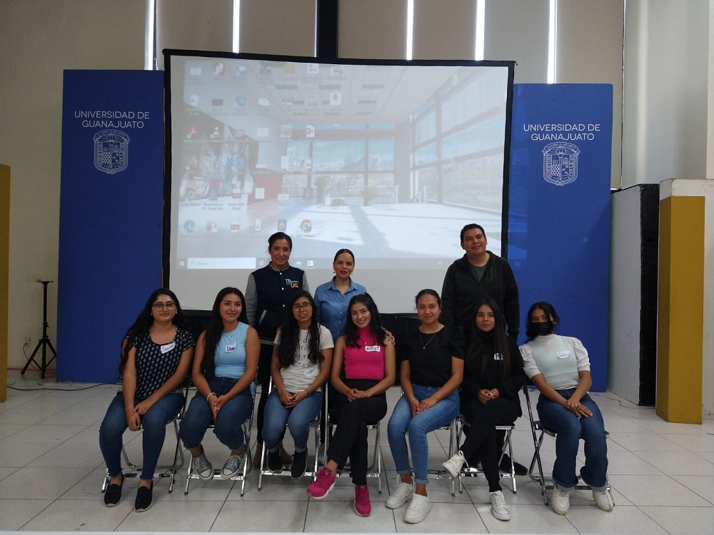 CEREMONIA DE FIN DE CURSOS DE LA MAESTRA EN CIENCIAS FORENSES 02
