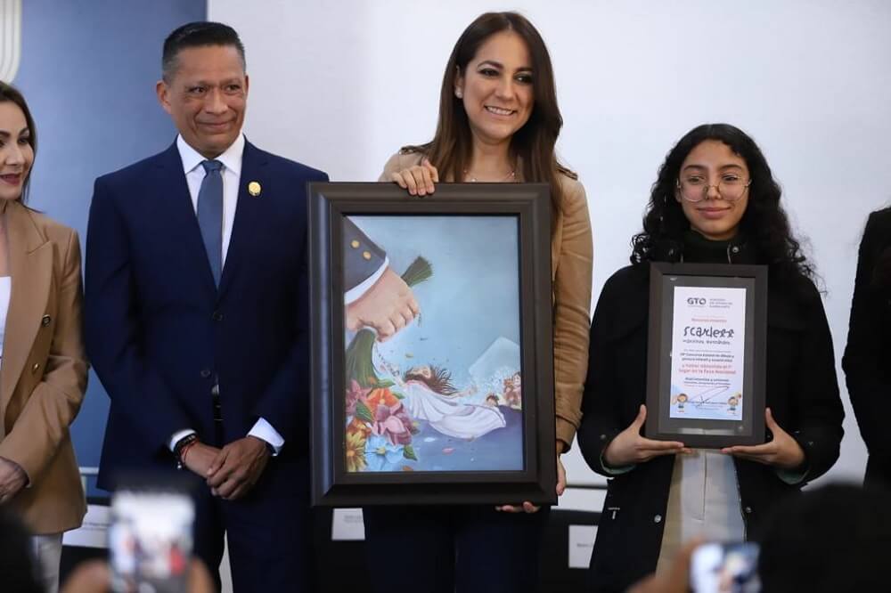 CEREMONIA DE FIN DE CURSOS DE LA MAESTRA EN CIENCIAS FORENSES 02