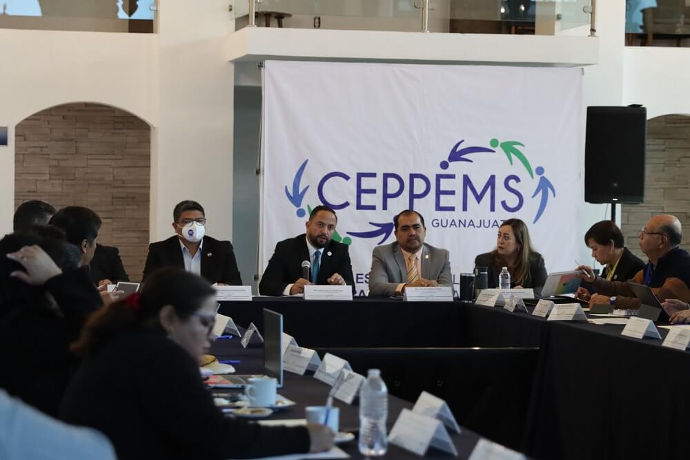 CEREMONIA DE FIN DE CURSOS DE LA MAESTRA EN CIENCIAS FORENSES 02