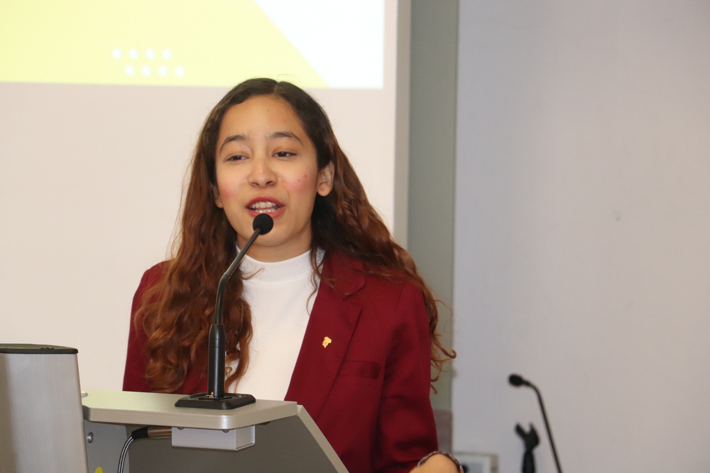 ninas en la ciencia 01