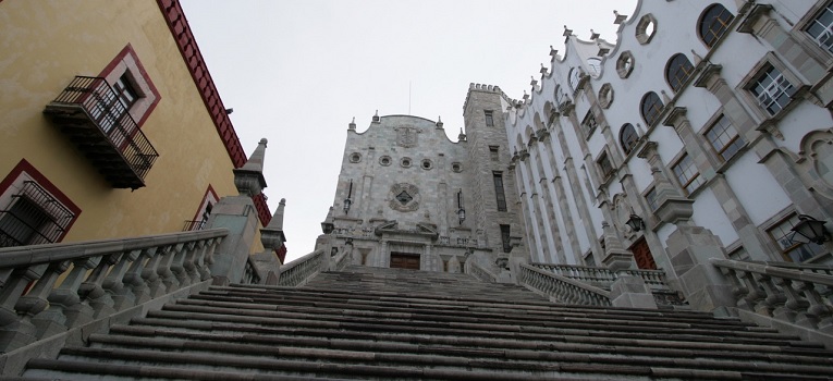 anuncia-ug-suspension-actividades-partir-17-marzo-ug-ugto