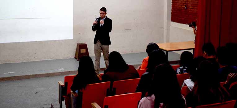 estudiantes-ug-conversan-de-ciencia-con-jovenes-de-nivel-medio-superior