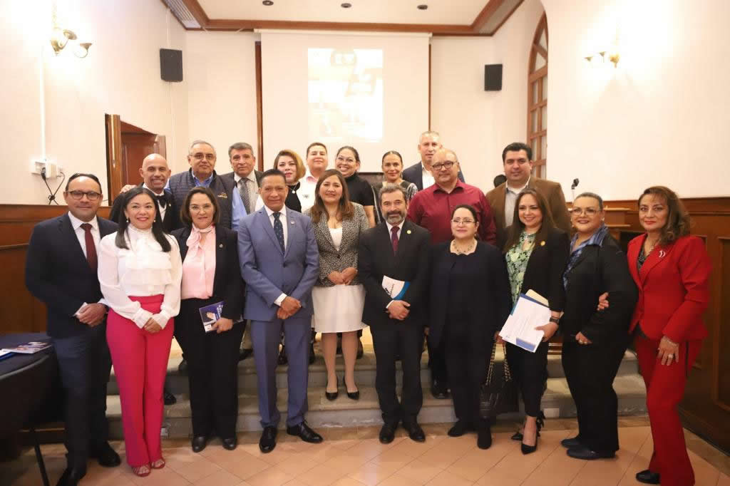 3presentan en ug manual