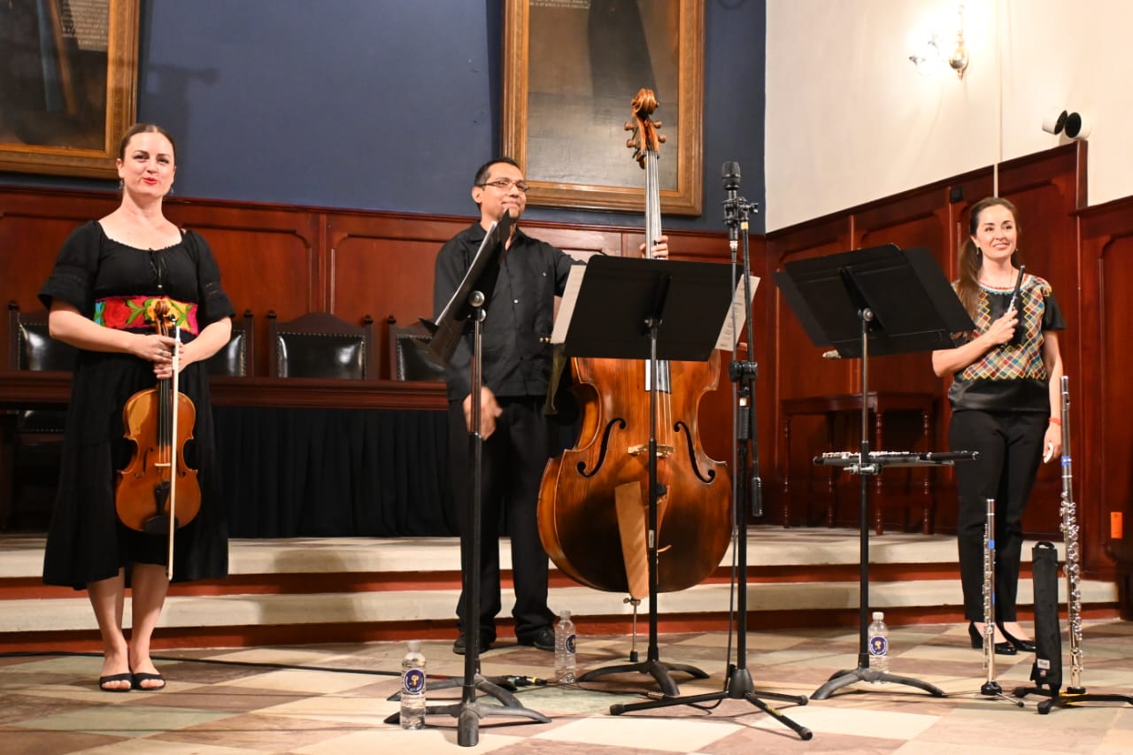 ensamble atecocolli 1