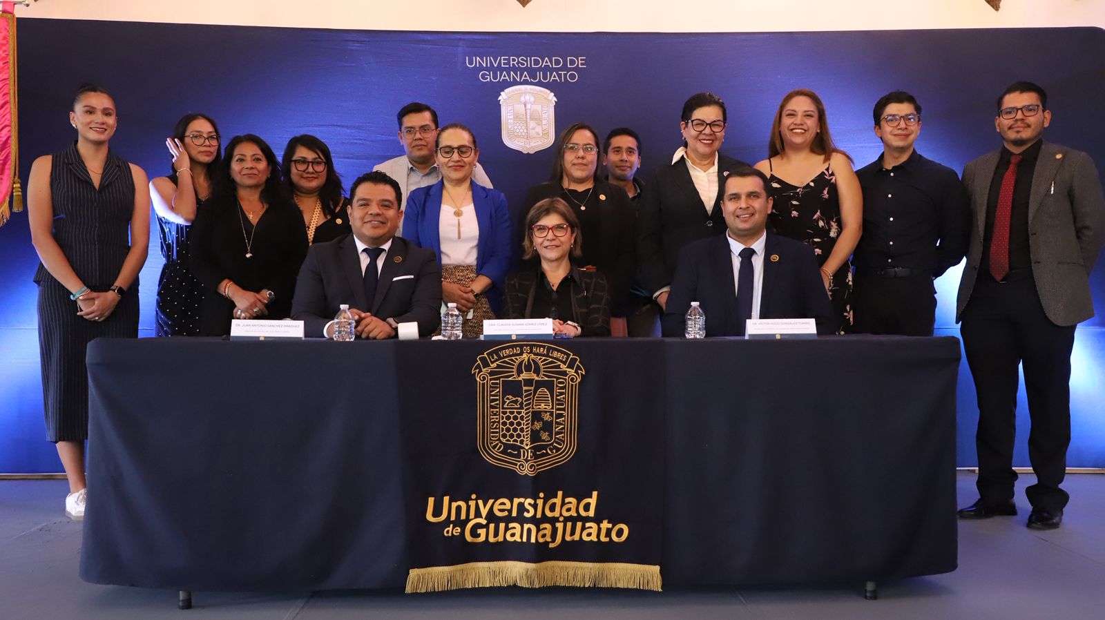 Rectora y comunidad CNMS 2