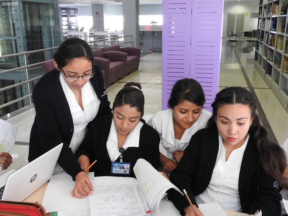 ninas en la ciencia 01