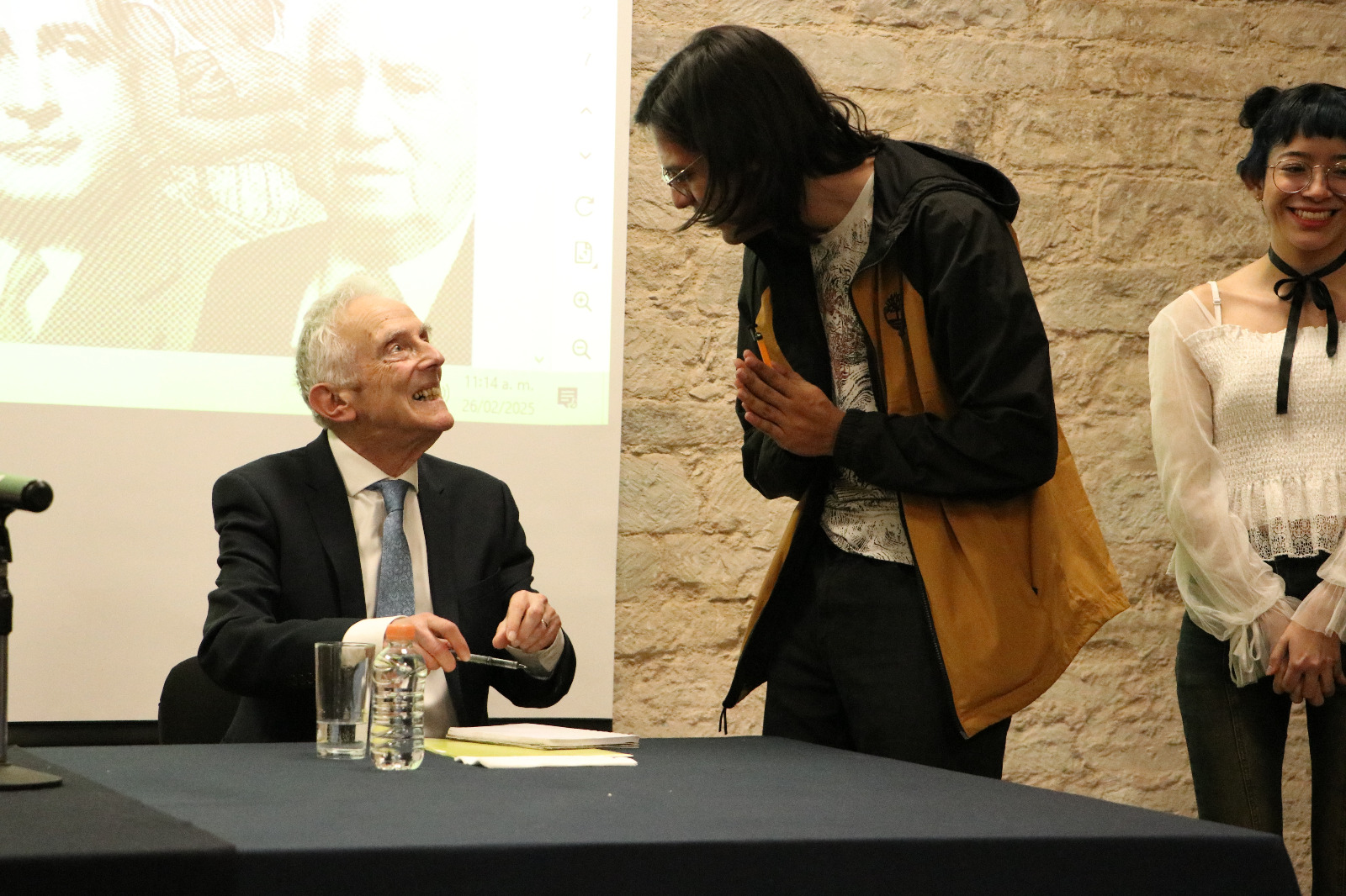 peter burke lucía g. pallares 8