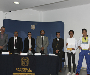 estudiantes-enms-muestran-competencias-concursos-academicos-institucionales-ug-ugto-