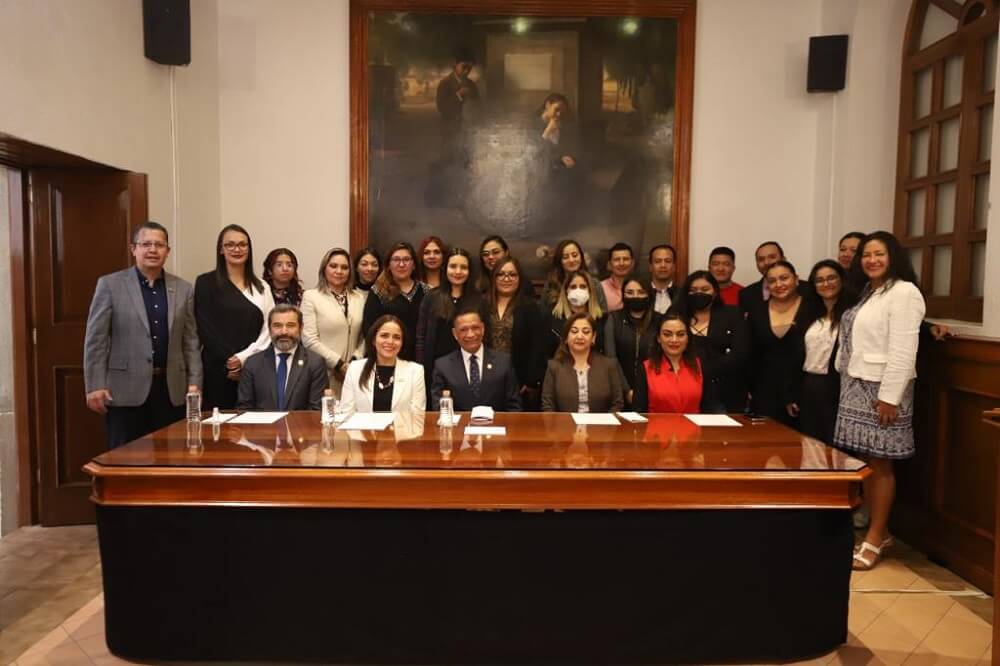 CEREMONIA DE FIN DE CURSOS DE LA MAESTRA EN CIENCIAS FORENSES 01