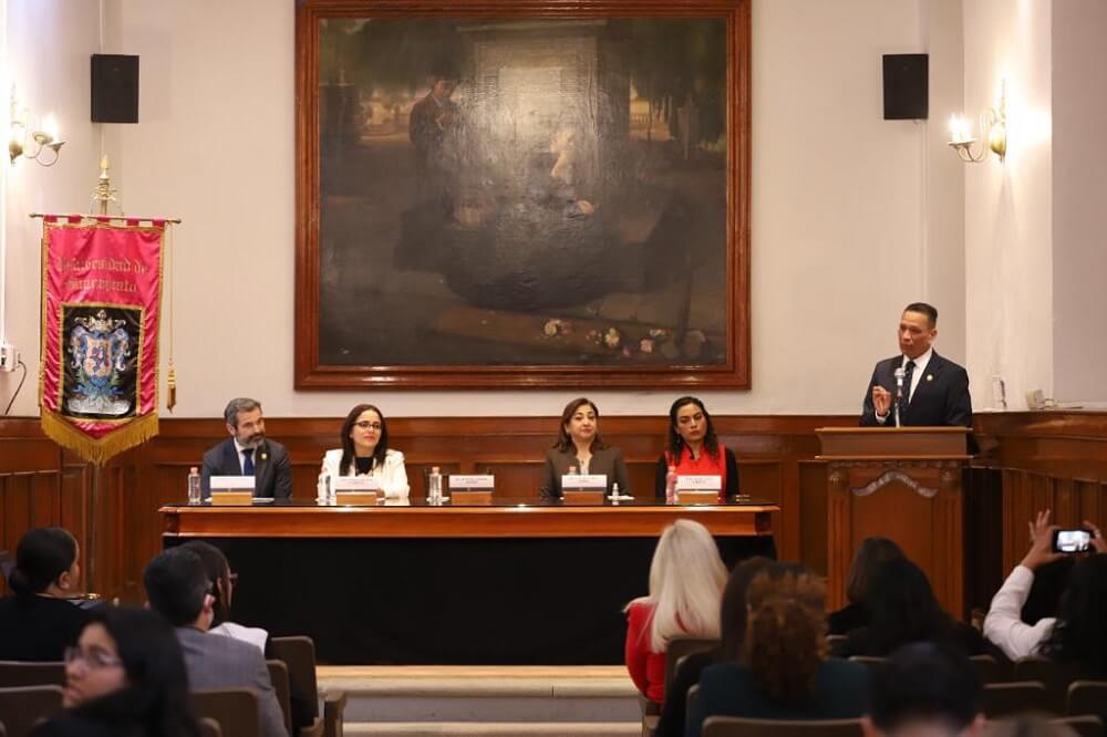 CEREMONIA DE FIN DE CURSOS DE LA MAESTRA EN CIENCIAS FORENSES 02